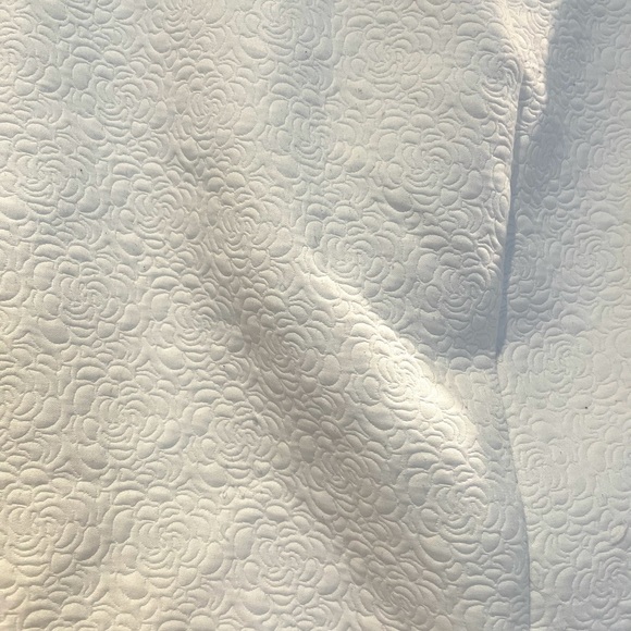 White quilted skirt - Picture 2 of 3